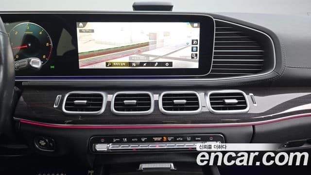 Mercedes-Benz GLE-Class 2021 — Фото 12/20