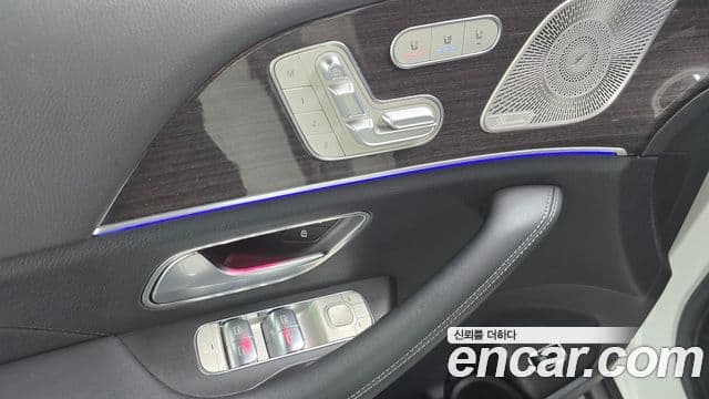 Mercedes-Benz GLE-Class 2021 — Şəkil 27/30