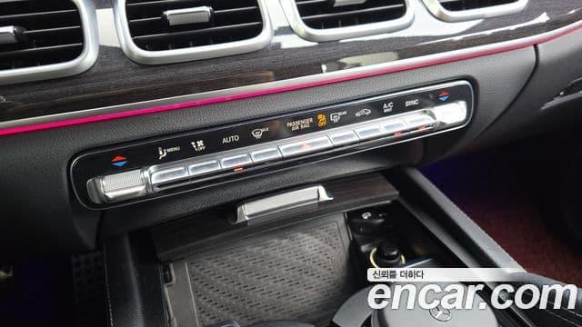 Mercedes-Benz GLE-Class 2021 — Şəkil 13/30