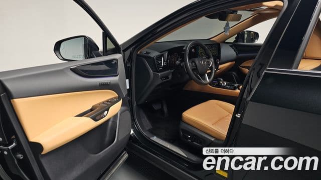Lexus NX350h 2025 — Photo 31/34