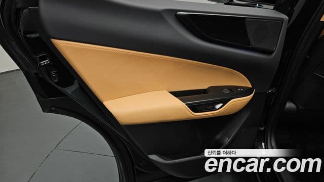 Lexus NX350h 2025 — Photo 4/34