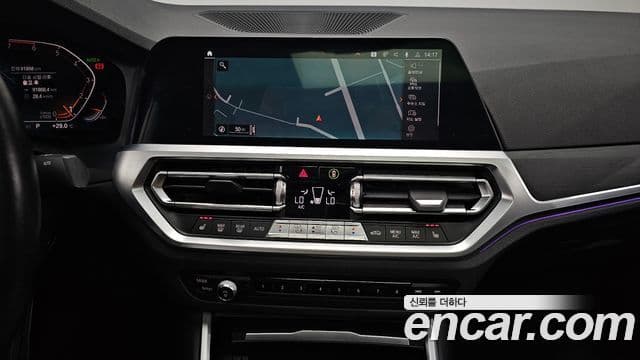BMW 3 Series 2019 — Фото 15/20