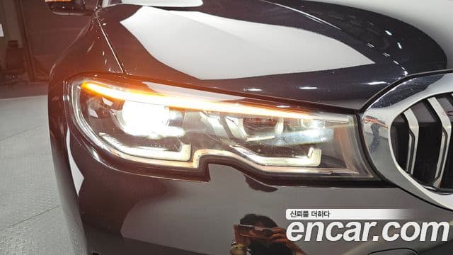 BMW 3 Series 2019 — Photo 3/34
