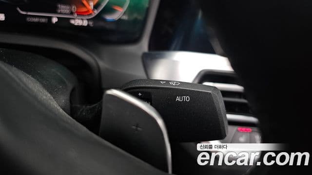 BMW 3 Series 2019 — Photo 6/34