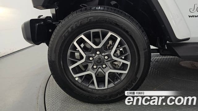 Jeep Wrangler 2024 — Photo 16/30