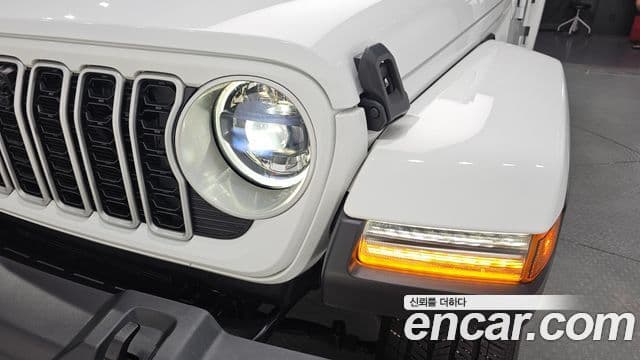 Jeep Wrangler 2024 — Photo 21/30