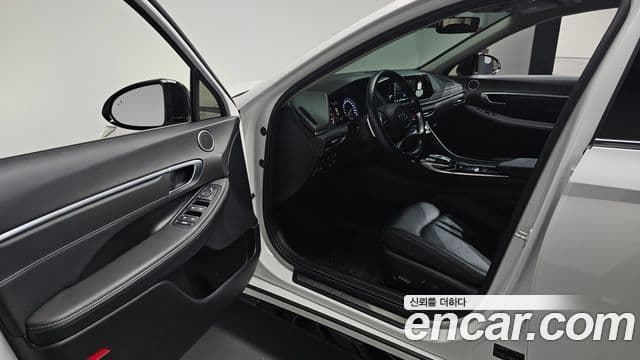 Hyundai Sonata 2021 — Фото 10/20