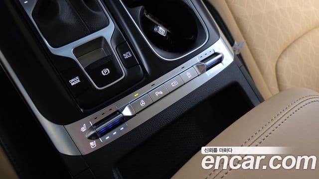 Kia Carnival 2022 — Фото 18/20