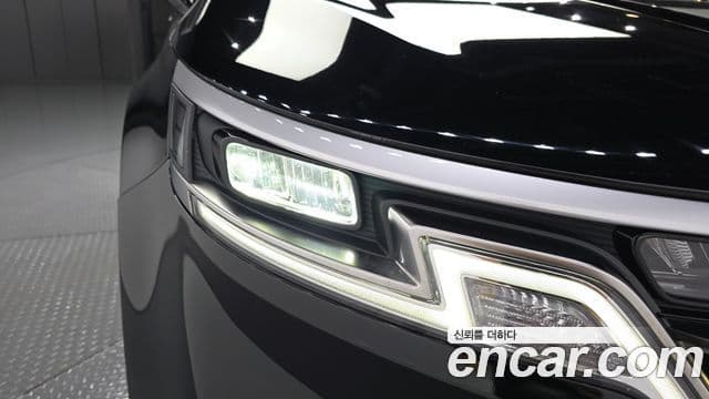 Kia Carnival 2022 — Şəkil 18/32