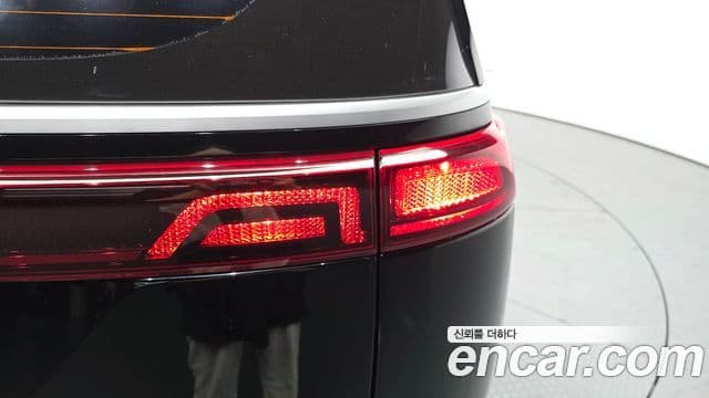 Kia Carnival 2022 — Şəkil 19/32