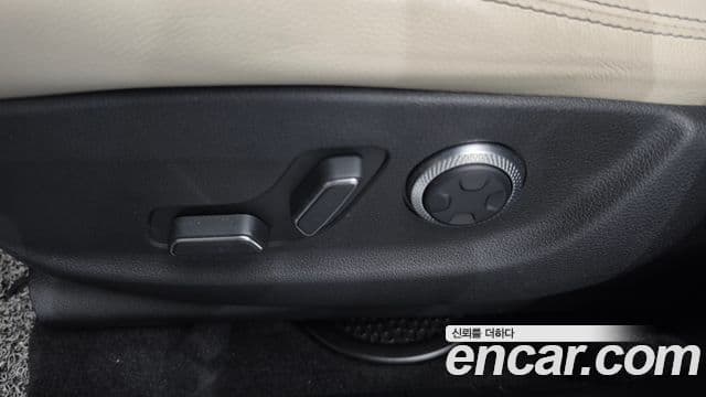 Genesis GV70 2023 — Şəkil 20/36