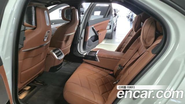 BMW 7 Series 2026 — Фото 11/19