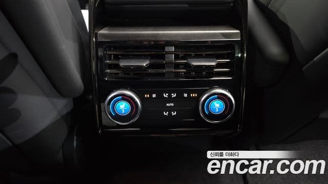 Land Rover Range Rover Sport 2023 — Фото 19/20