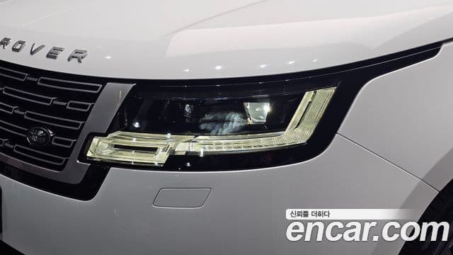 Land Rover Range Rover 2023 — Şəkil 28/35