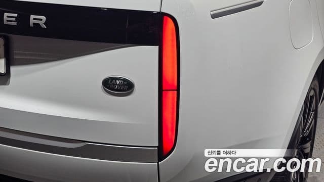 Land Rover Range Rover 2023 — Şəkil 34/35