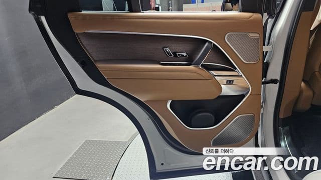 Land Rover Range Rover 2023 — Şəkil 25/35