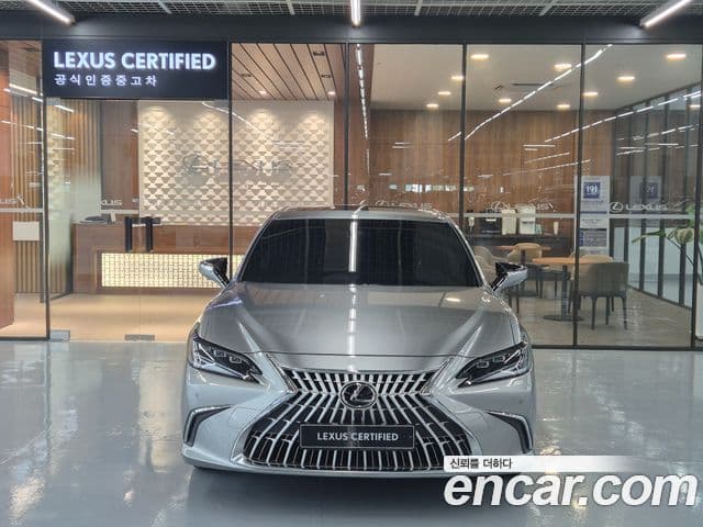 Lexus ES300h 2025 — ფოტო 11/19
