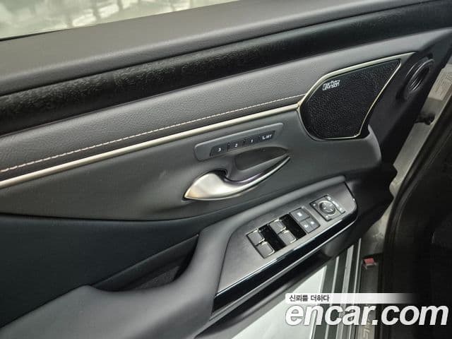 Lexus ES300h 2025 — ფოტო 12/19