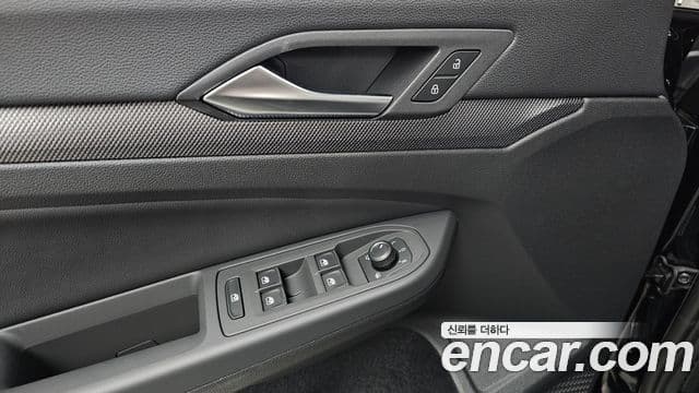 Volkswagen Golf 2026 — Photo 13/32