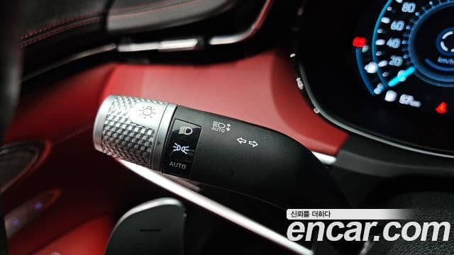Genesis GV70 2022 — Şəkil 24/34
