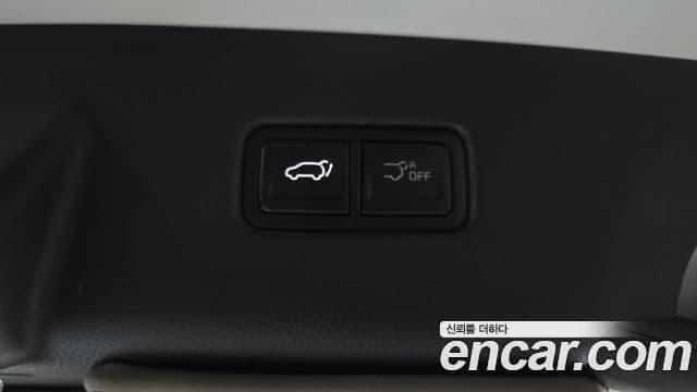Kia Carnival 2025 — Фото 16/20