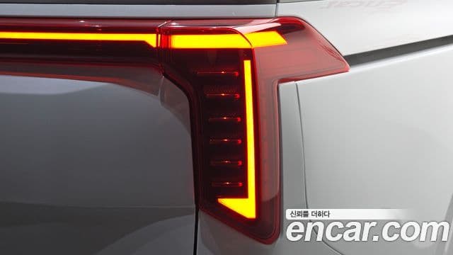 Kia Carnival 2025 — ფოტო 30/32