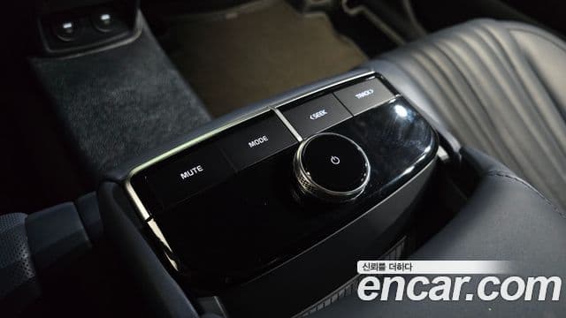 Kia K8 2025 — Photo 23/37