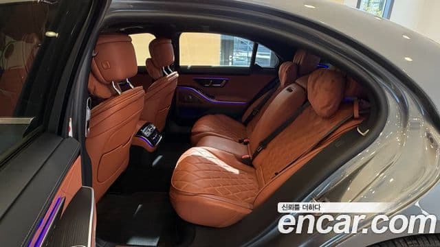 Mercedes-Benz S-Class 2025 — Photo 2/17