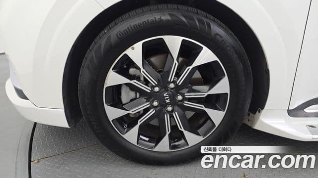 Kia Carnival 2021 — Фото 5/20
