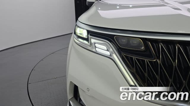 Kia Carnival 2021 — Photo 23/38