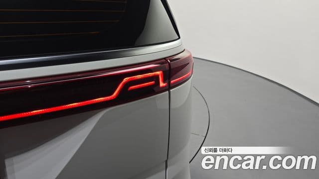 Kia Carnival 2021 — Photo 18/38