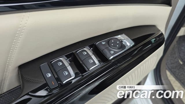 Kia Carnival 2021 — Photo 12/38