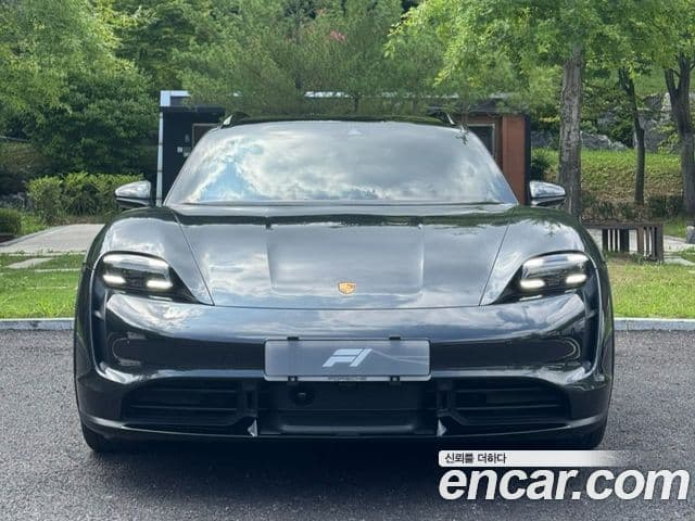 Porsche Taycan 2023 — Şəkil 8/20
