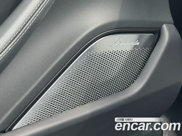 Porsche Taycan 2023 — Şəkil 13/20