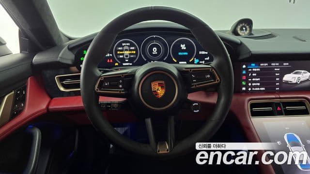 Porsche Taycan 2021 — ფოტო 17/20