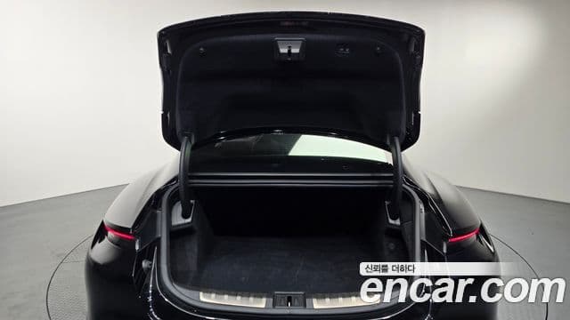 Porsche Taycan 2021 — ფოტო 3/20