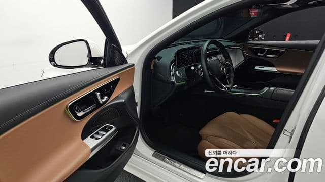 Mercedes-Benz E-Class 2024 — Фото 10/20
