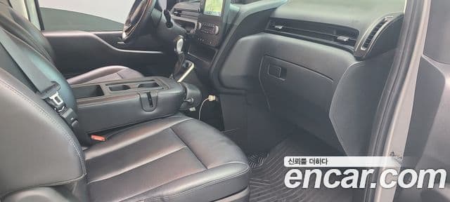 Hyundai Staria 2022 — Фото 13/20