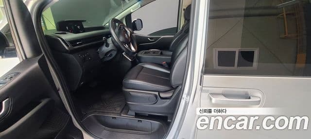Hyundai Staria 2022 — Фото 14/20