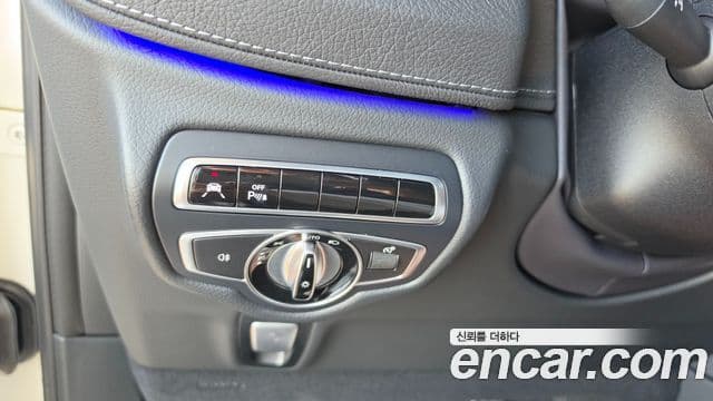 Mercedes-Benz G-Class 2021 — Photo 16/20