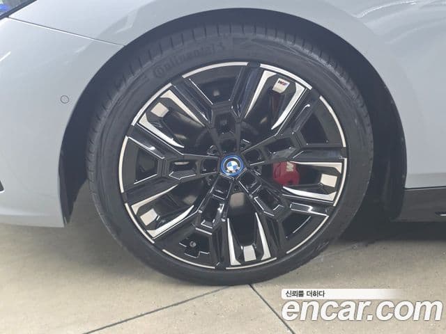 BMW i5 2024 — Photo 14/20