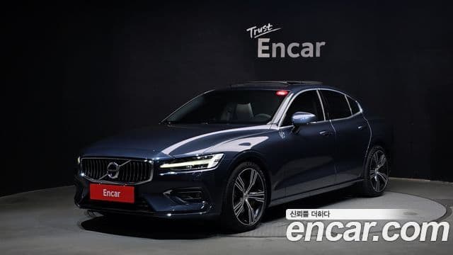 Volvo S60 2021 — Фото 9/20