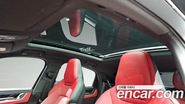 Porsche Cayenne 2024 — Photo 28/38