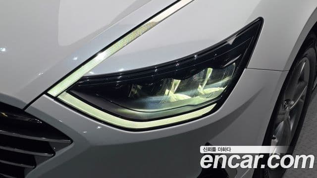 Hyundai Sonata Hybrid 2020 — Şəkil 8/30