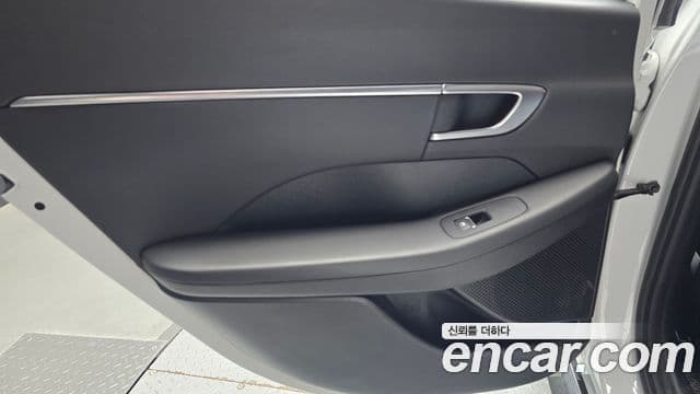 Hyundai Sonata Hybrid 2020 — Şəkil 17/30