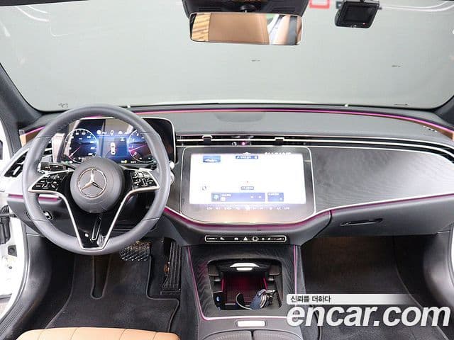 Mercedes-Benz E-Class 2025 — ფოტო 15/20
