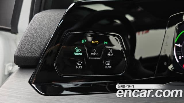 Volkswagen Golf 2023 — ფოტო 15/30