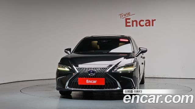 Lexus ES300h 2019 — Şəkil 4/40