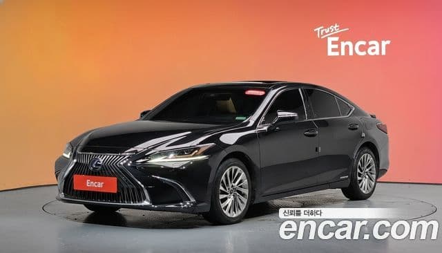 Lexus ES300h 2019 — Şəkil 29/40