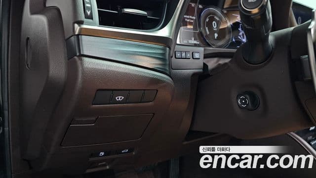Lexus ES300h 2019 — Şəkil 21/40